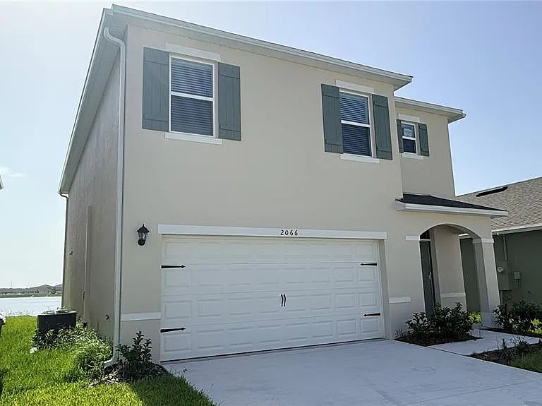 2066 Walnut Creek Dr — Photo 2