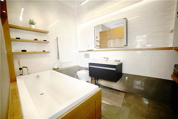 Rented by WIRE International Realty | media 16