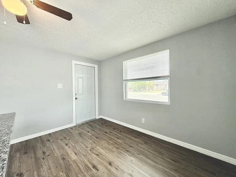 638 180th Ave E #1 — Photo 17