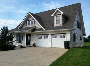 40 Sand Ridge Cir, Jonesborough, TN 37659