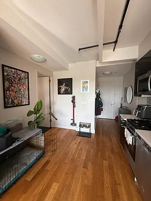 Rented by City Vista Inc | media 21