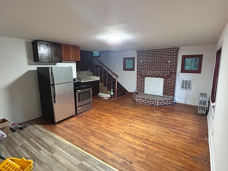 33 Pine St