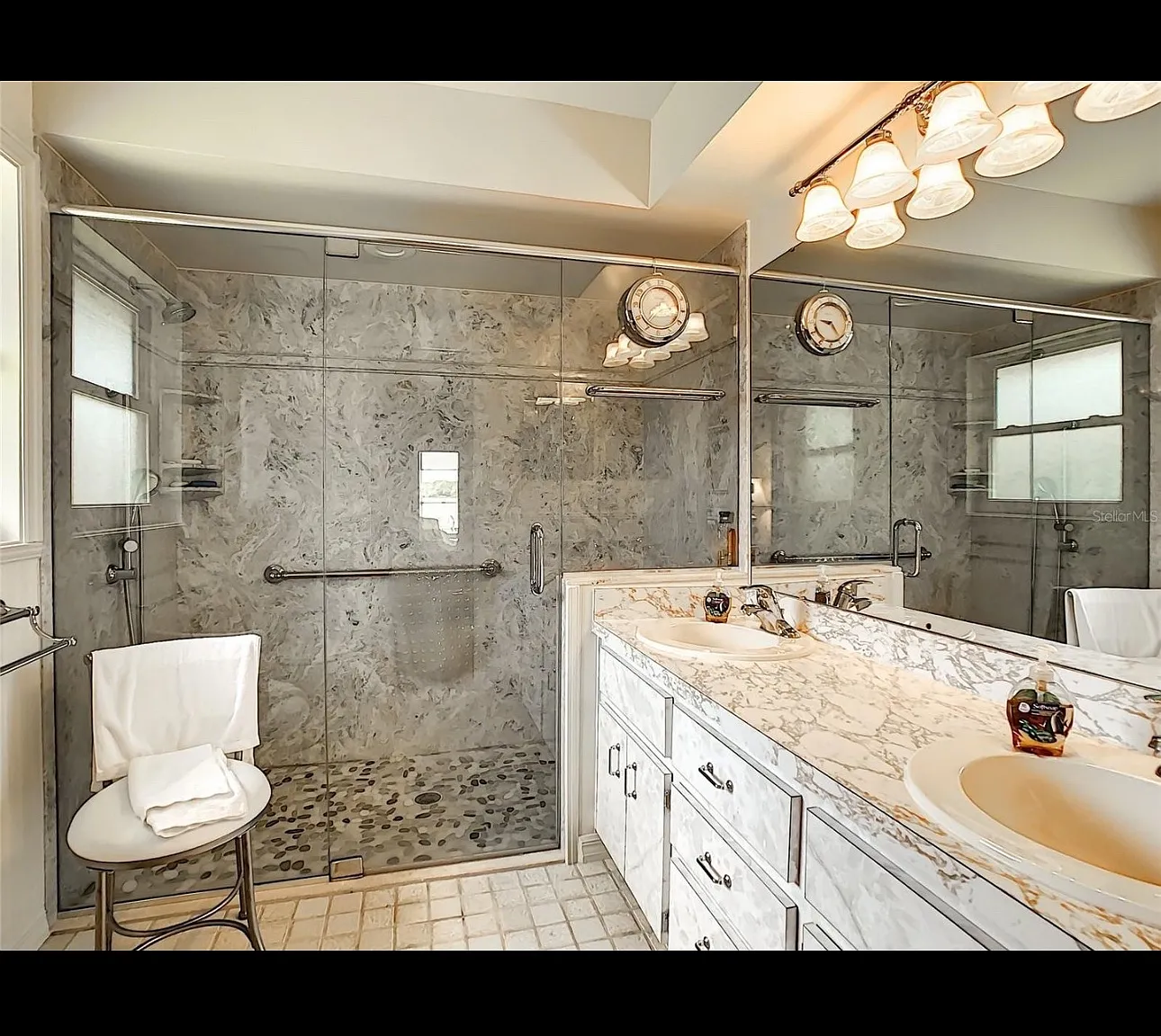 4 bed, 3.5 bath, 2730 sqft, $2,950 — Photo 4
