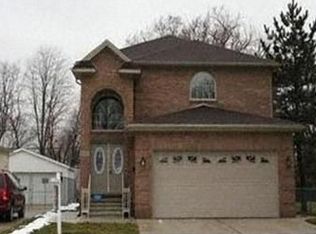 5673 N Silvery Ln, Dearborn Heights, MI 48127
