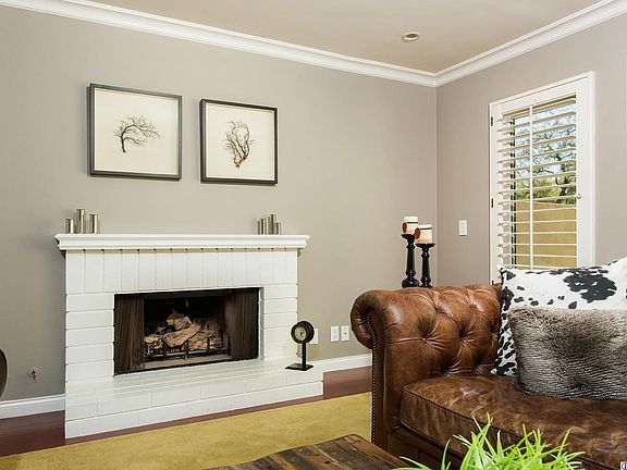3rd image of 150 S Michigan Ave APT 101