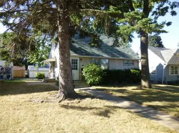 1580 Iowa Ave E, Saint Paul, MN 55106