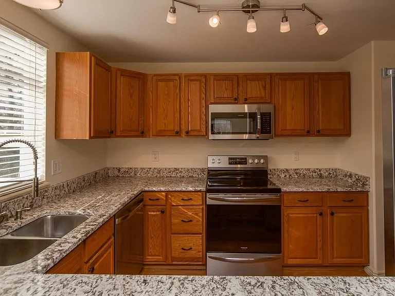 7244 White Buffalo Rd — Photo 4