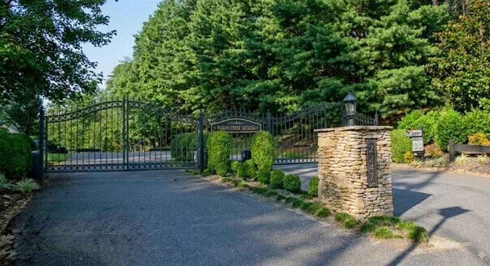 1st image of 237 Stillwater Ln #13