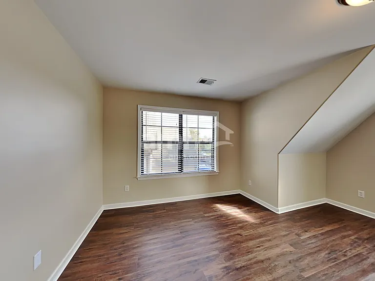 6900 Lagrange Grove Dr — Photo 18
