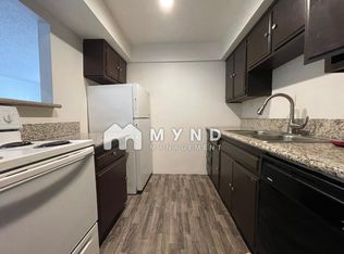 550 Elm Dr APT 104, Las Vegas, NV 89169