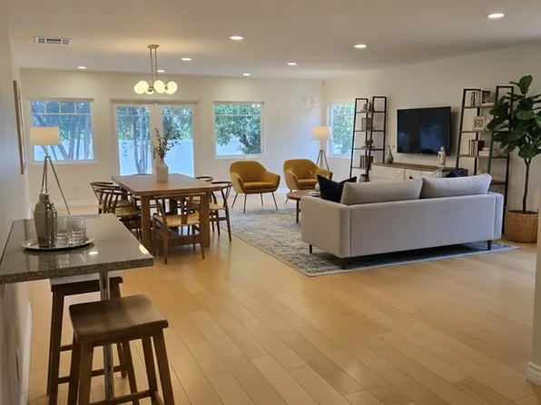 17601 Delano St, Encino, CA 91316