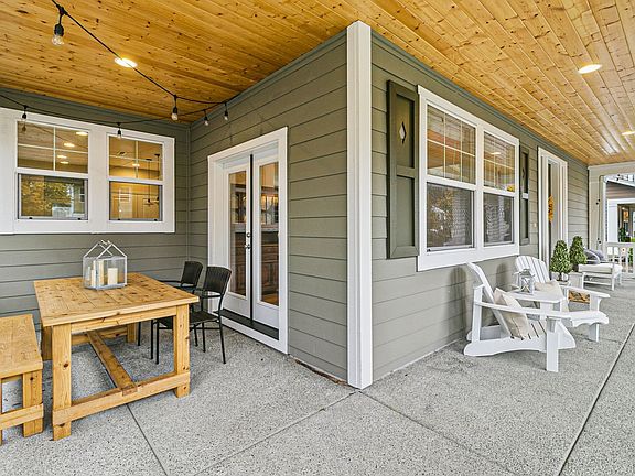 3rd image of 1151 Patkanim Ave SE