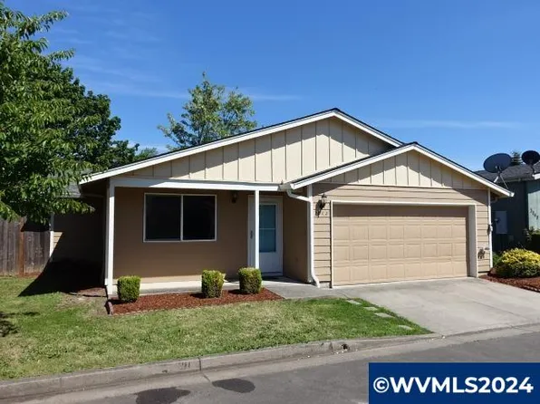 3042 Hollyridge Loop NE, Salem, OR 97305
