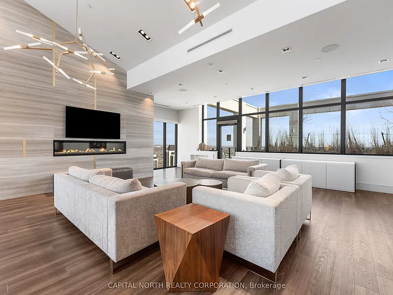 9000 Jane St #2022 — Photo 17