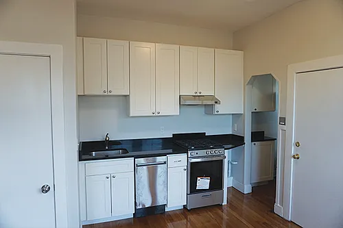 116 Willow St #3 Photo 1