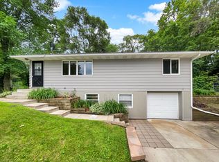678 Eldridge Ave W, Roseville, MN 55113