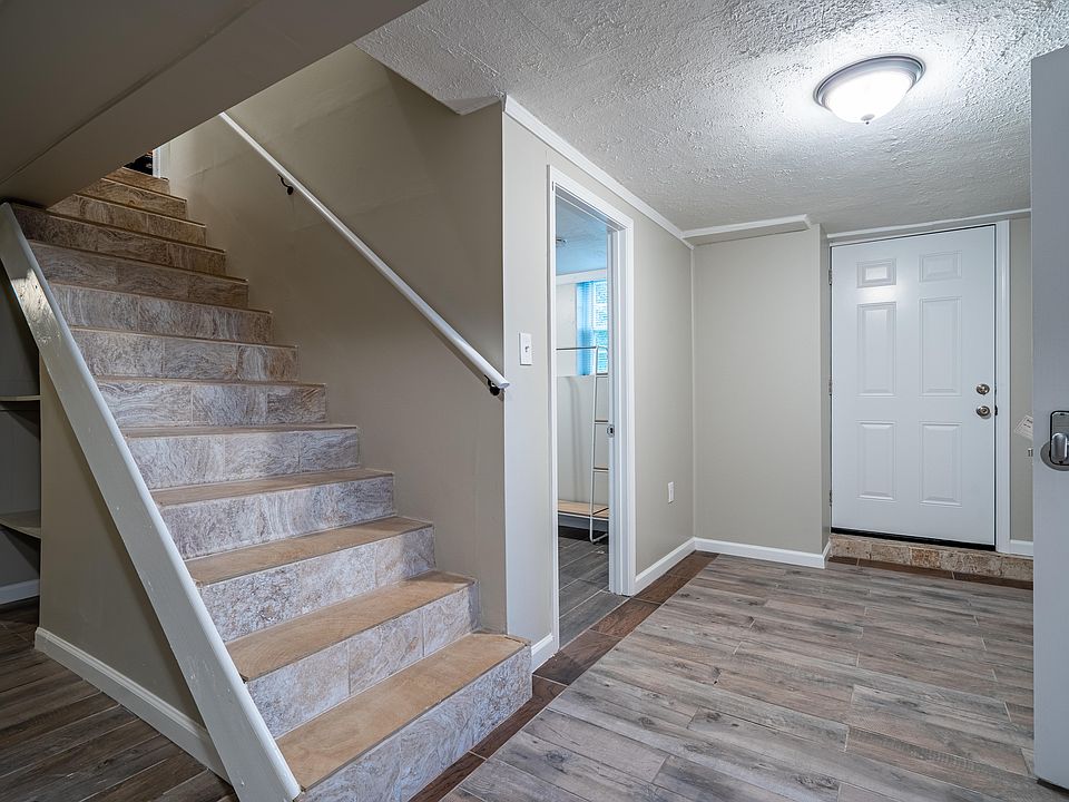 1st image of 585 Fielding Cir #12767918