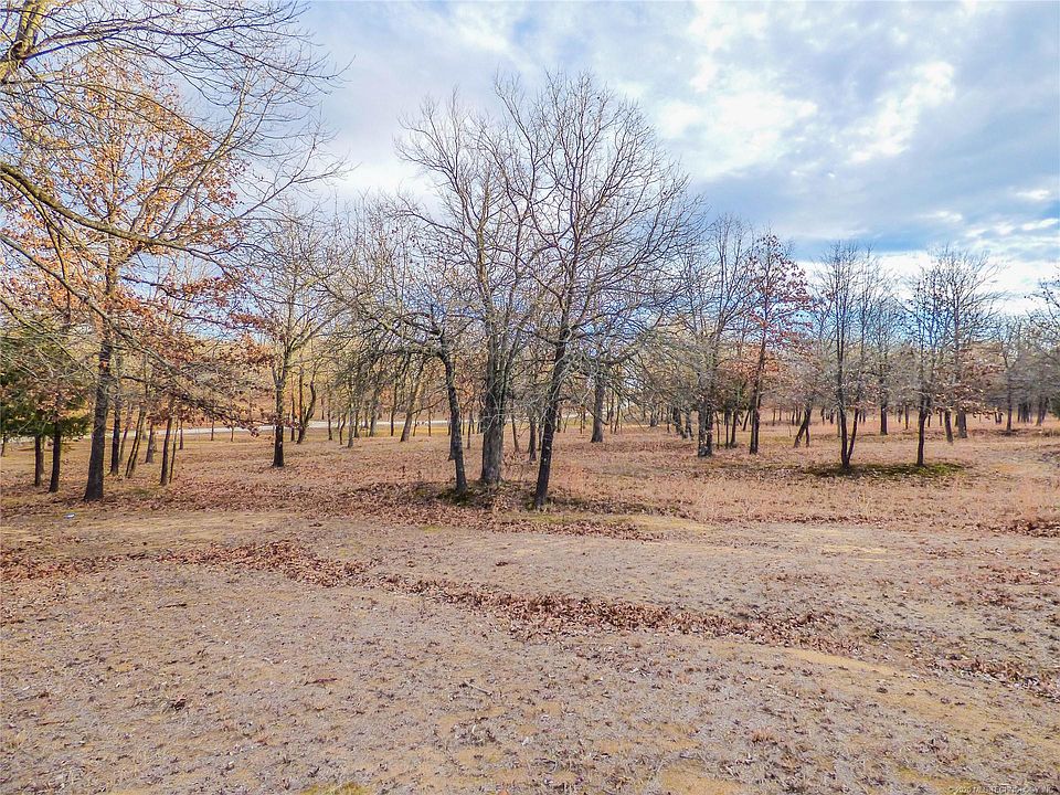 1st image of 4 Duchess Creek Dr