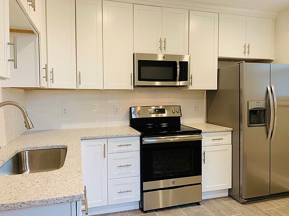 2nd image of 1859-1861 S 6th St #1859