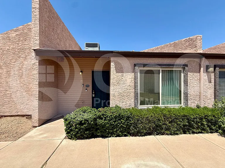 629 N Mesa Dr #15 — Photo 1