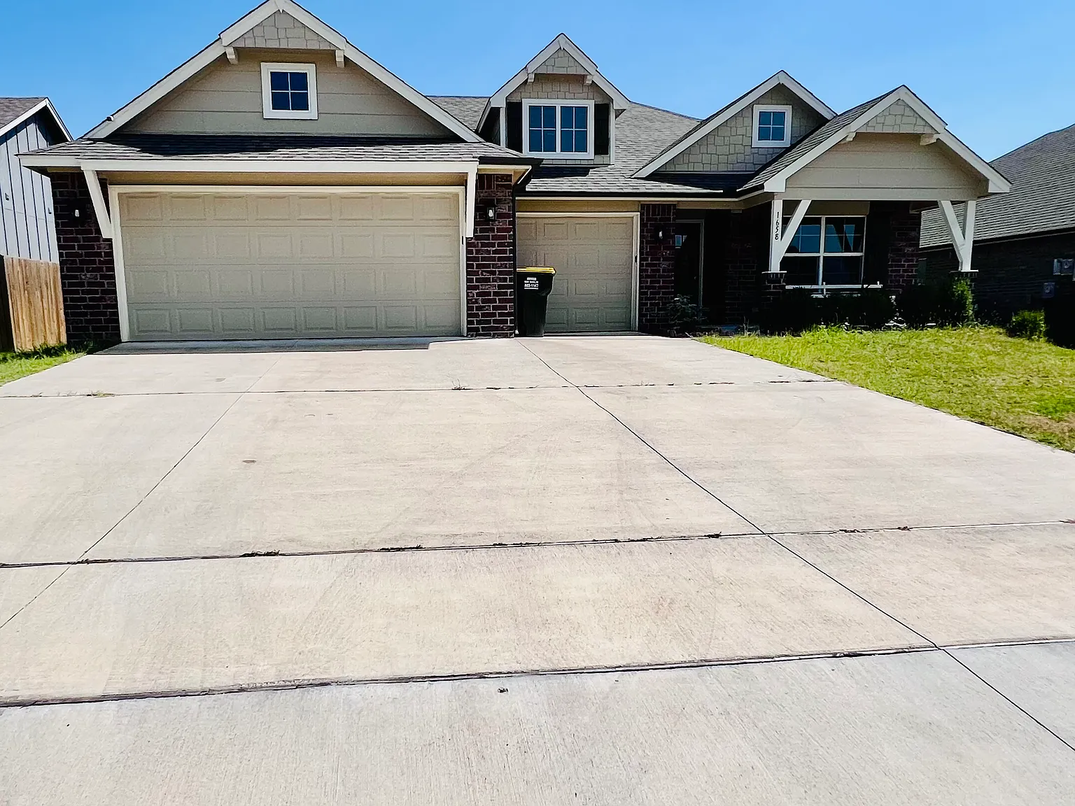 4 bed, 1802 sqft, $2,300 — Photo 1