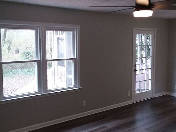 2nd image of 2104 Tropicana Dr