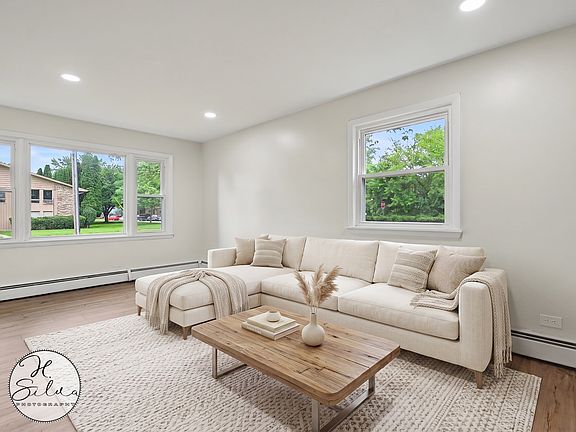 4th image of 10 Arrowhead Dr APT 5