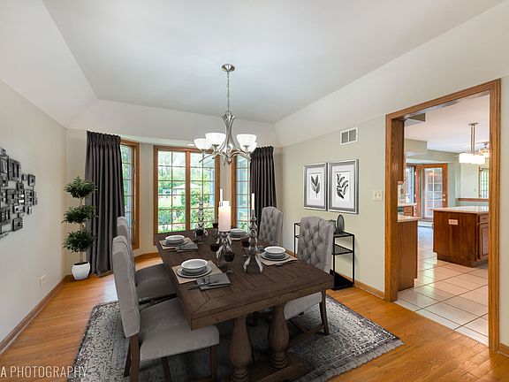 4th image of 404 E Diane Dr