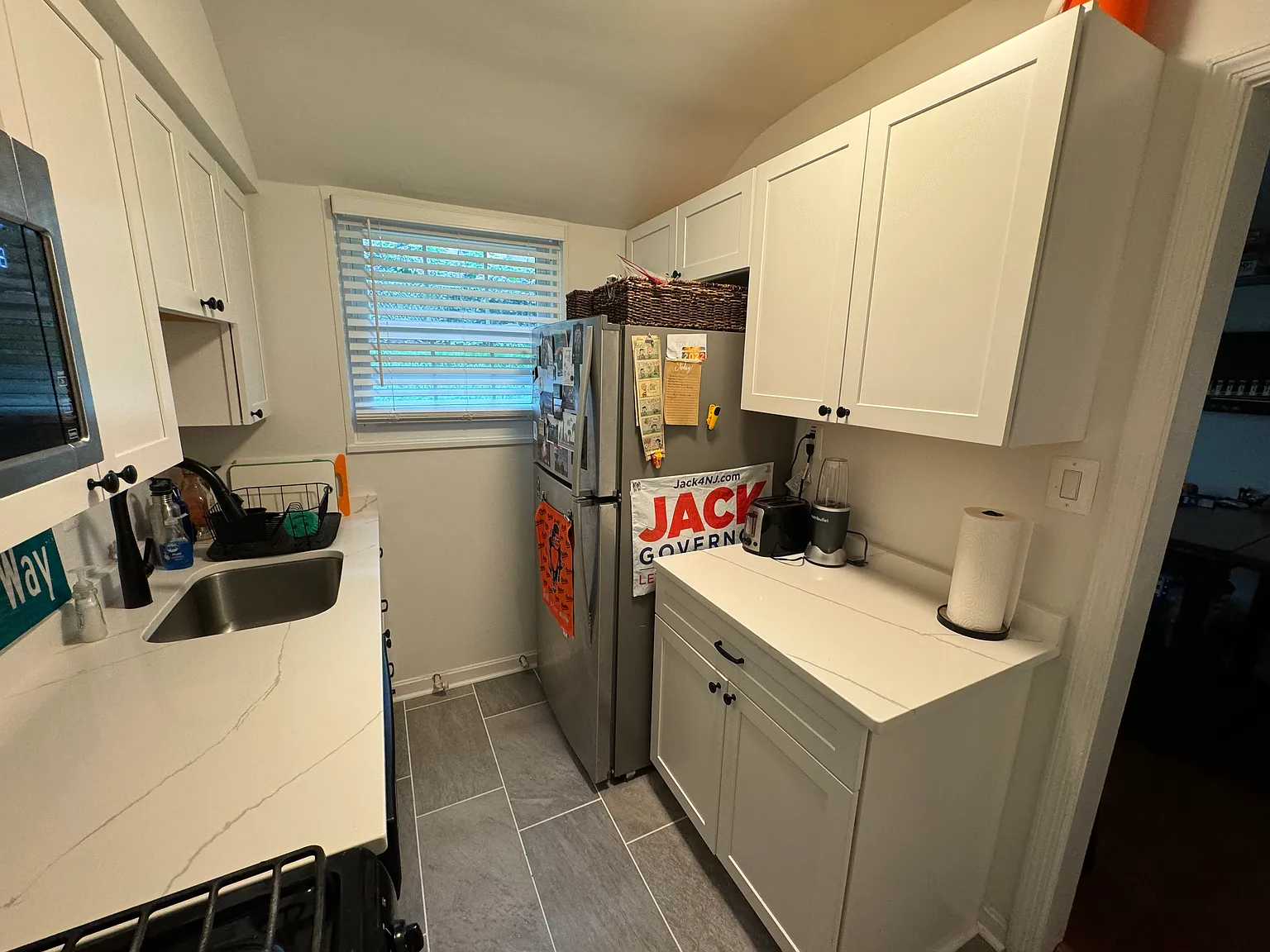 2 bed, 840 sqft, $2,750 — Photo 3
