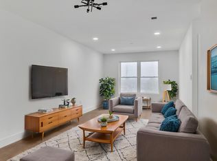 74 Broadway St #1B, Freeport, NY 11520