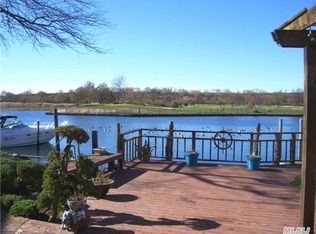 2944 Clubhouse Rd, Merrick, NY 11566