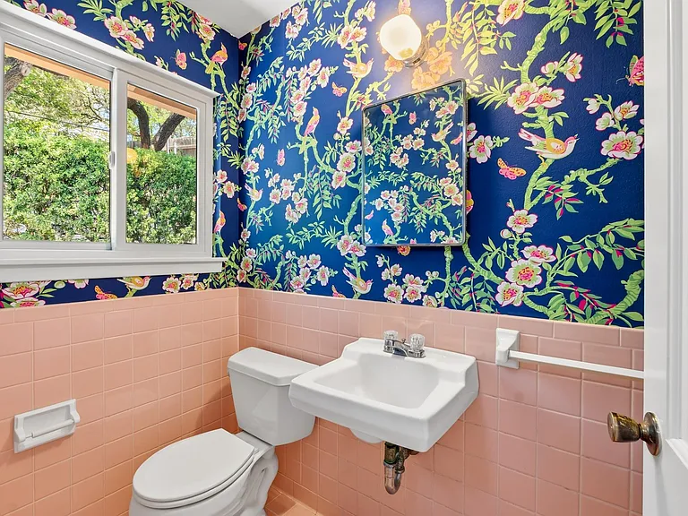 2802 Pecos St — Photo 28