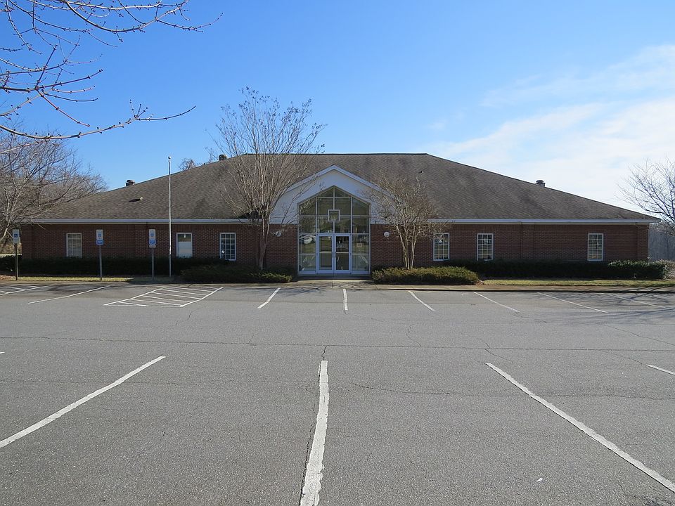 1st image of 555 Kitchings Dr