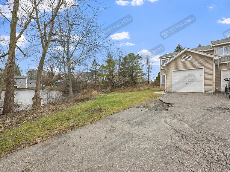2245 S Commerce Rd — Photo 3