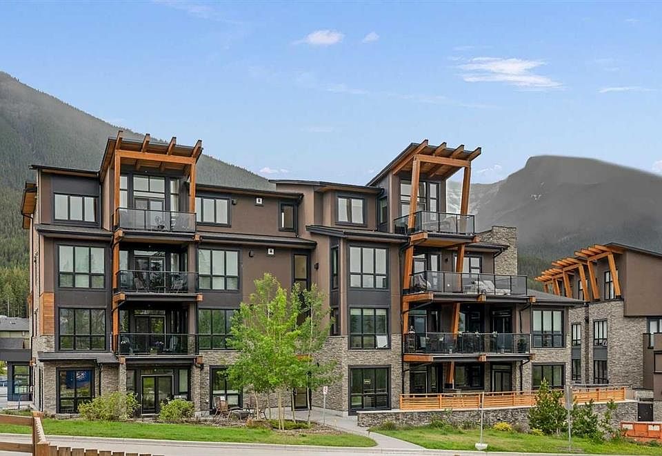 1st image of 101 A N Stewart Creek Rise #101