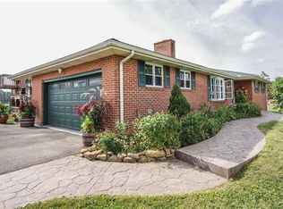 3394 Turnpike Rd, Elizabethtown, PA 17022