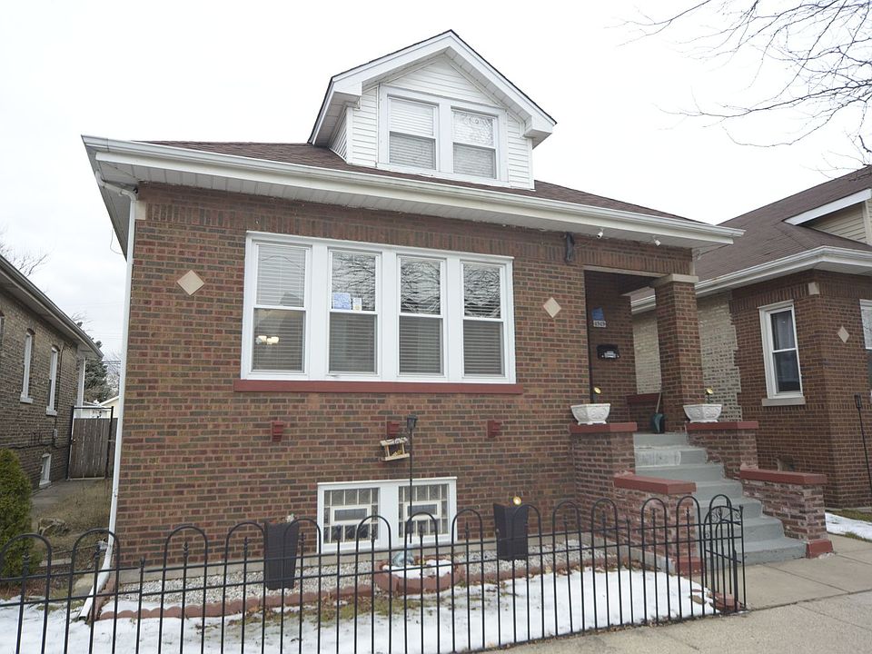 1st image of 4949 W Wrightwood Ave