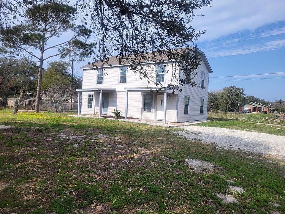 1st image of 421 W Magnolia Ave