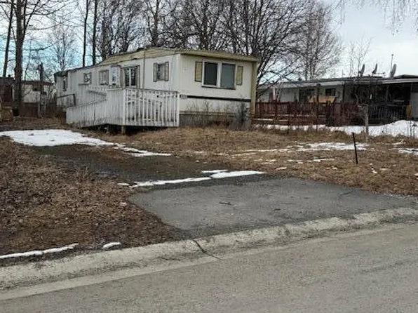 1235 Contrary Ct, Anchorage, AK 99515