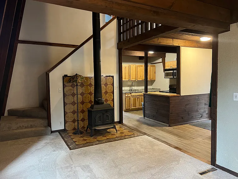 888 Salem St — Photo 12