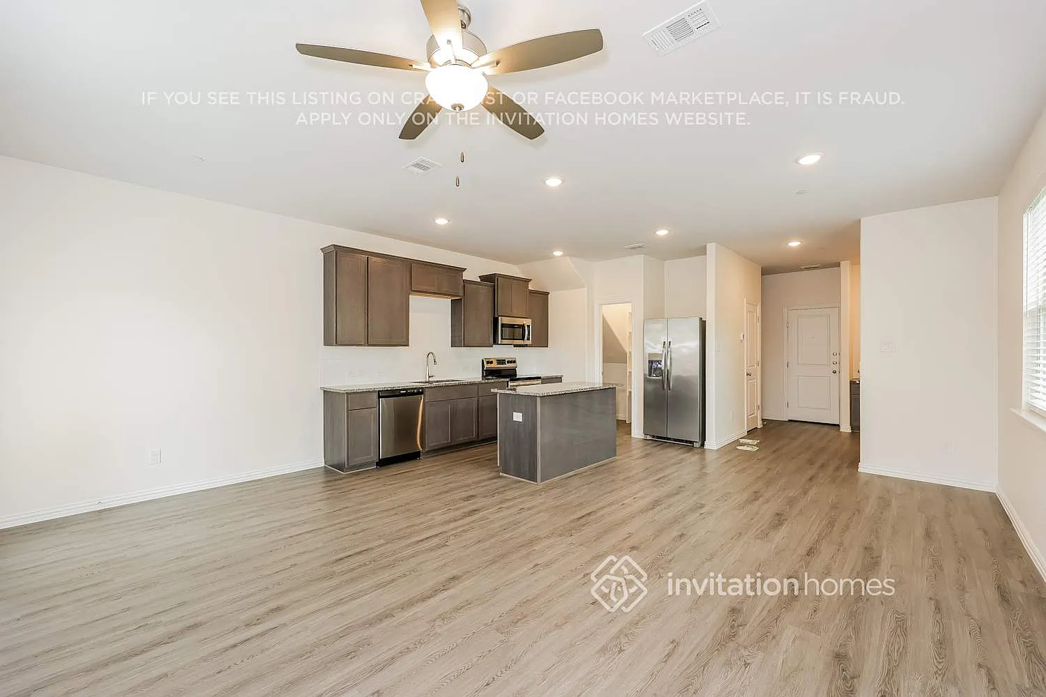 731 Bonnet Trl Arlington, TX 76001 — Photo 3