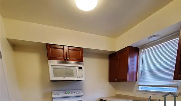 6922 Salem Dr — Photo 10