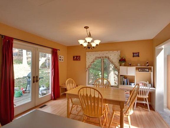 3rd image of 116 Pleasant Ln
