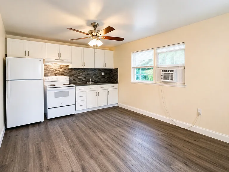 6142 Grant St #3 — Photo 1