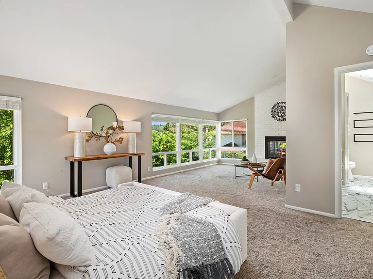 3089 W Lake Sammamish Pkwy NE — Photo 17