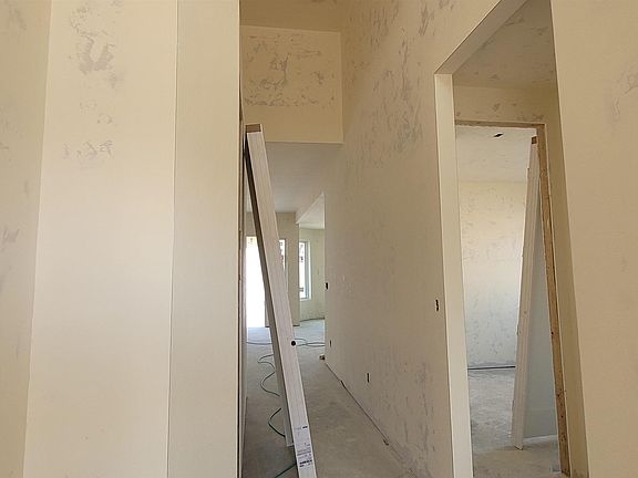 3rd image of 822 Gold Dust Ln