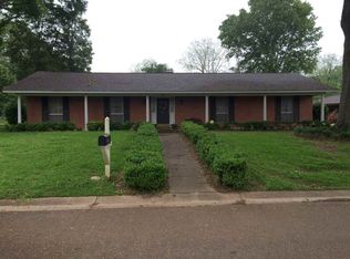 216 Forrest Dr, Natchez, MS 39120