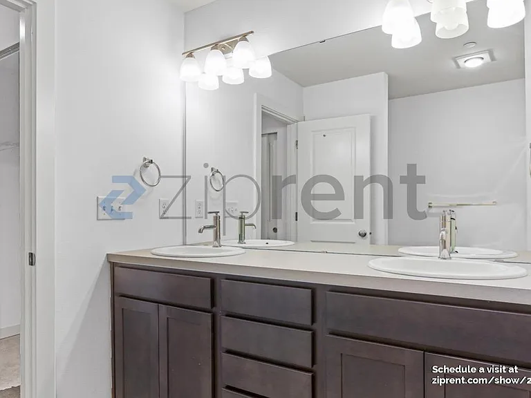 13117 3rd Ave SE #B3 — Photo 13