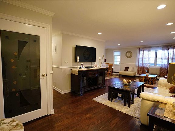 3rd image of 50 Hill Park Ave APT 2F