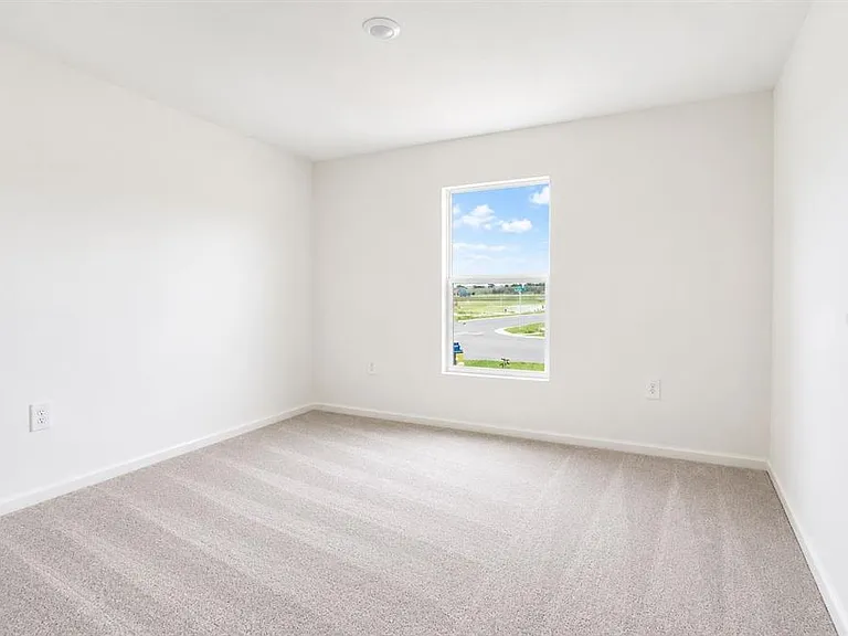 371 Artemis St — Photo 12